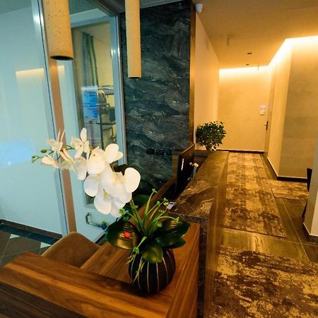 Hotel Zeneli Vlorë 外观 照片