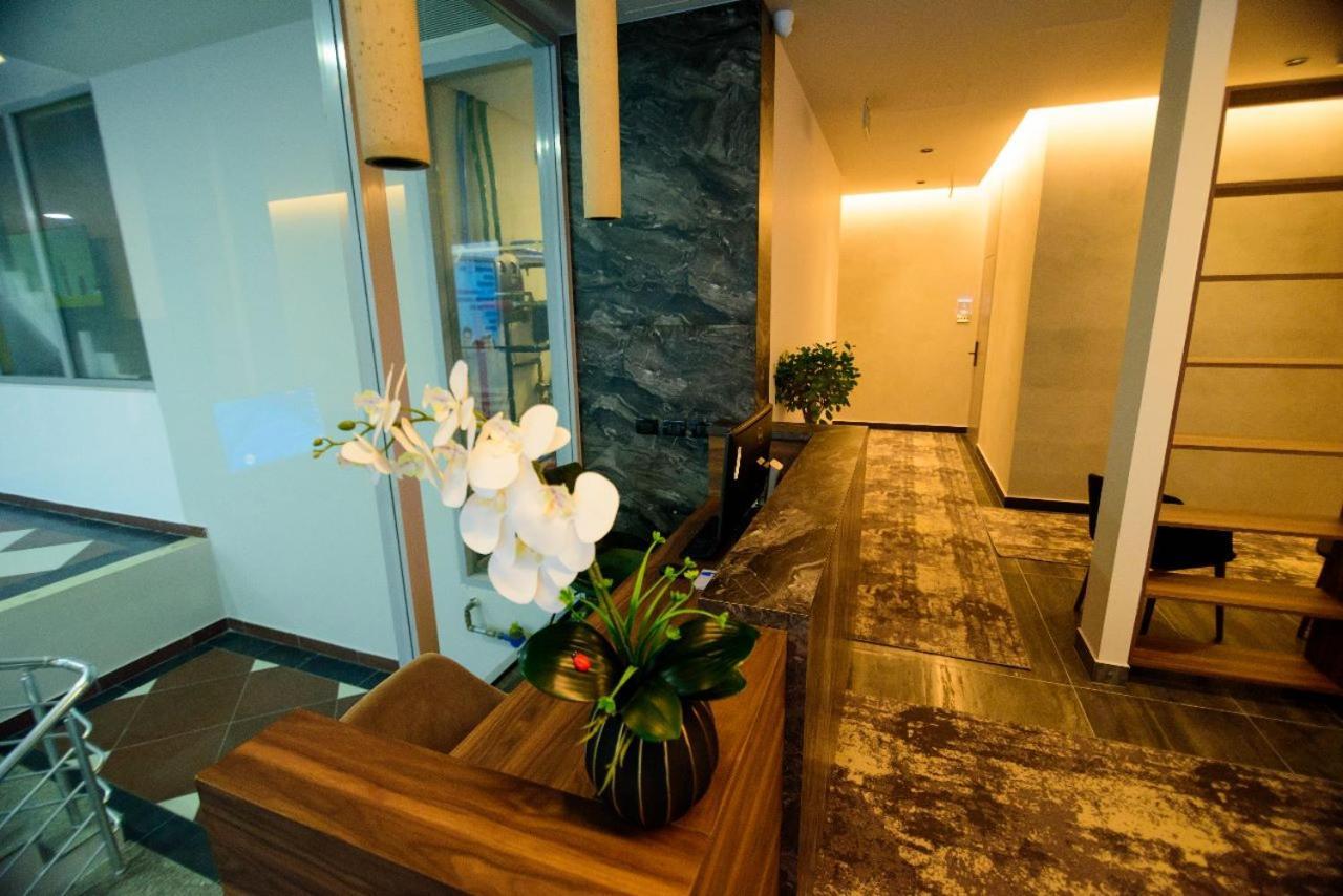 Hotel Zeneli Vlorë 外观 照片
