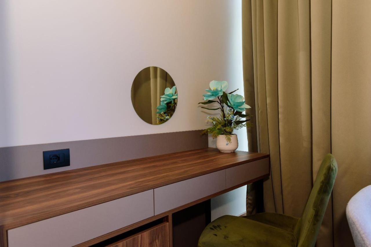 Hotel Zeneli Vlorë 外观 照片